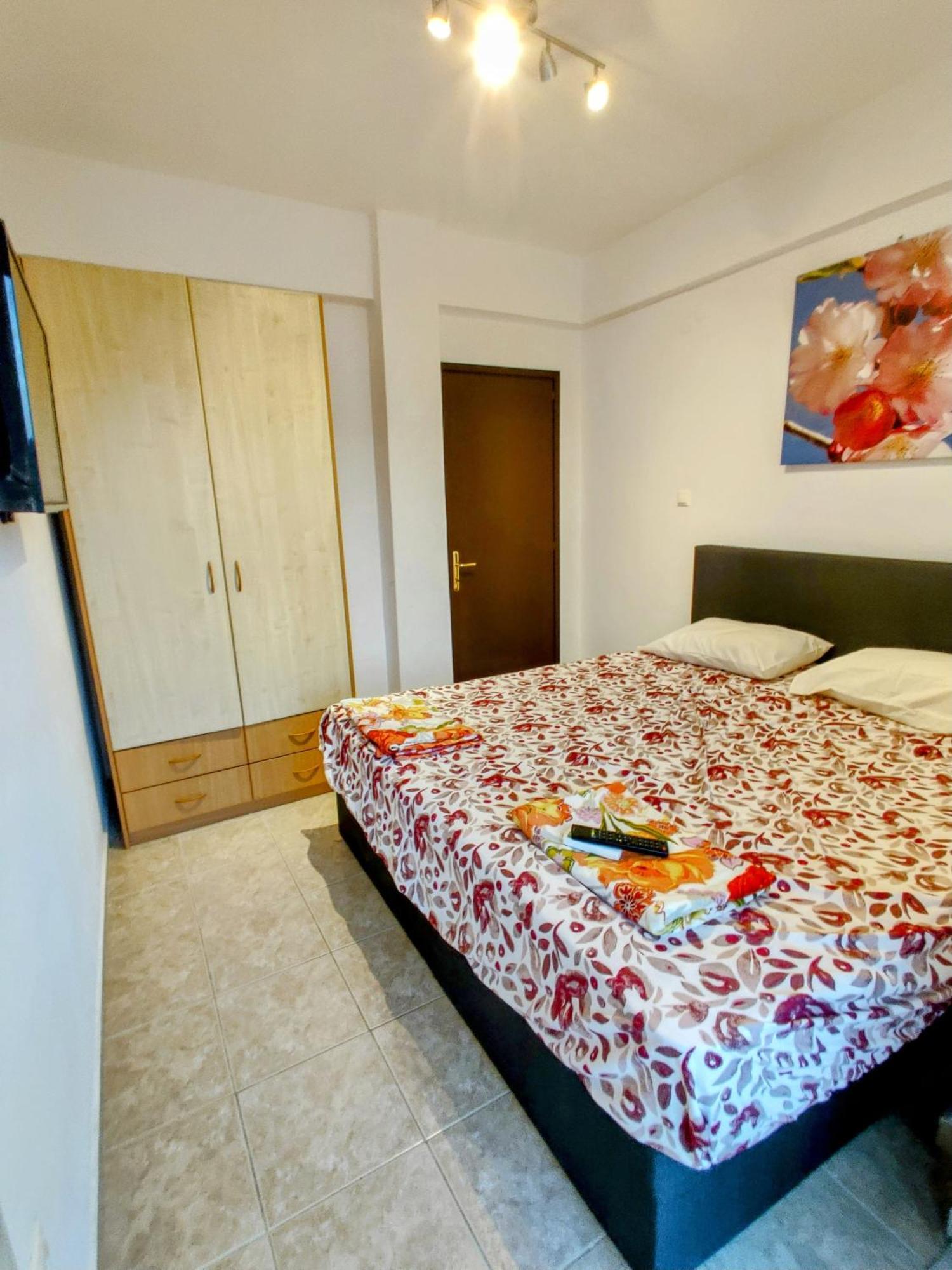 Flogita - 5 Beautiful Apartments
