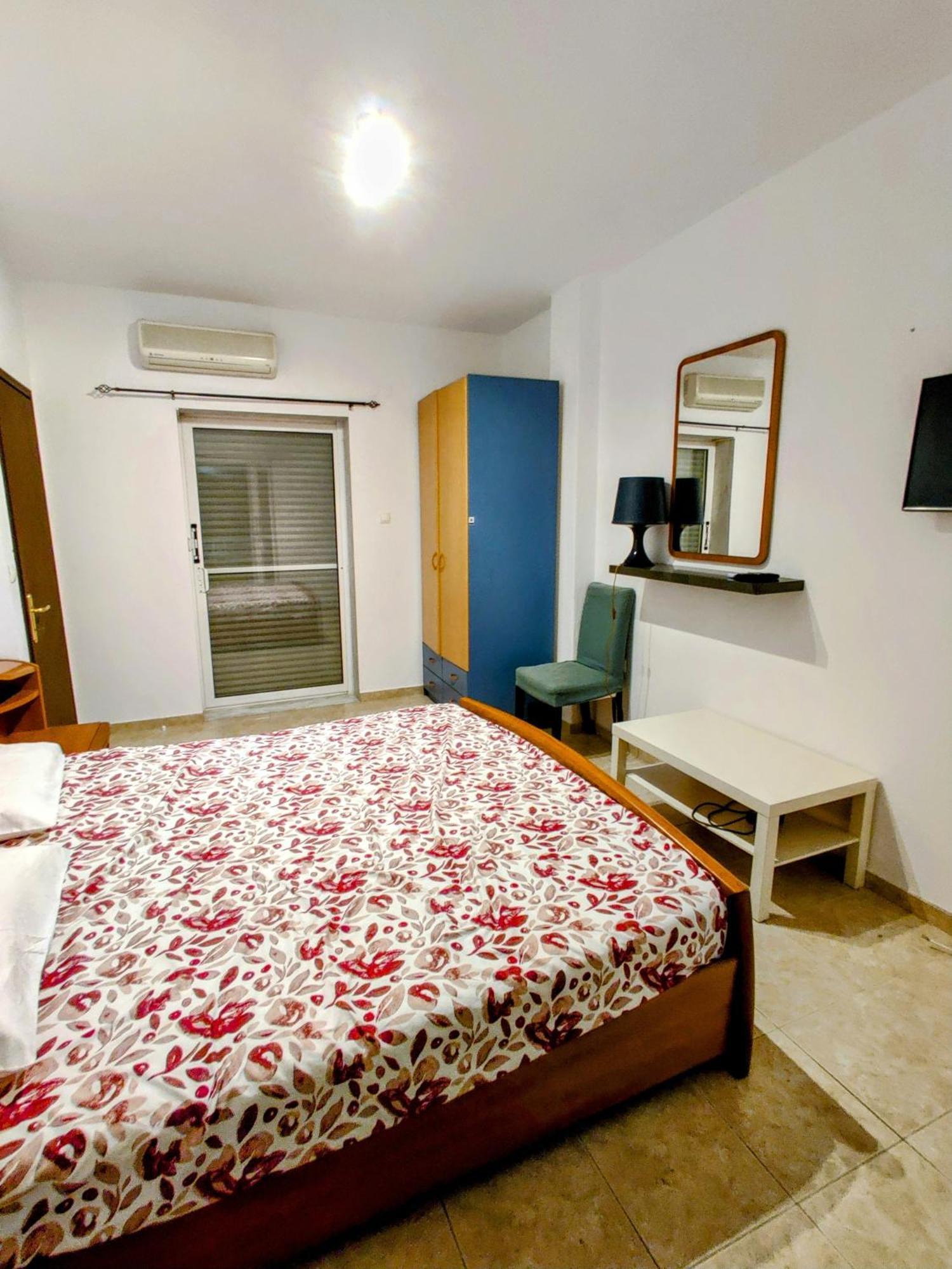 Flogita - 5 Beautiful Apartments * Flogita