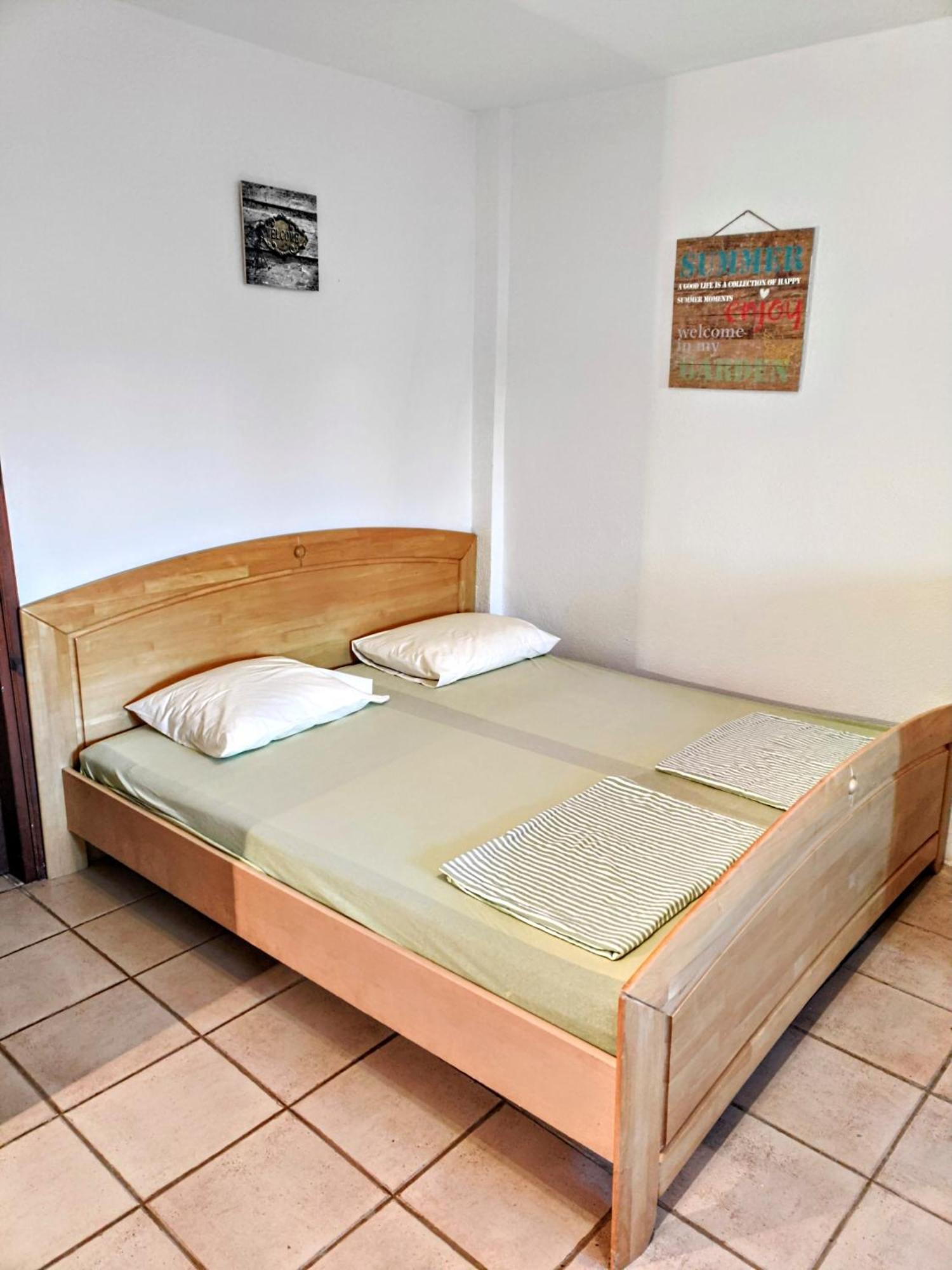 Appartement Flogita - 5 Beautiful Apartments Flogita